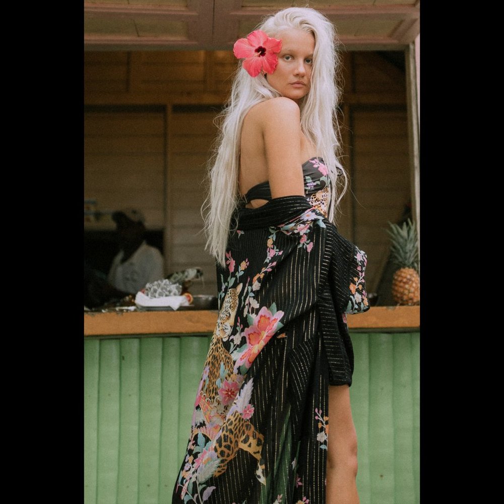 SOlD🌸BNWT🖤 Spell Jimi Midi Robe: S🖤 Never Opened!